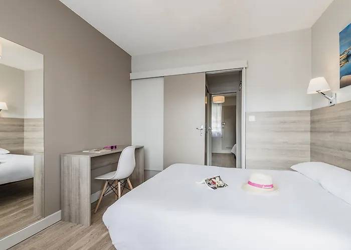 Azureva Club Cap D'agde 3* אגדה